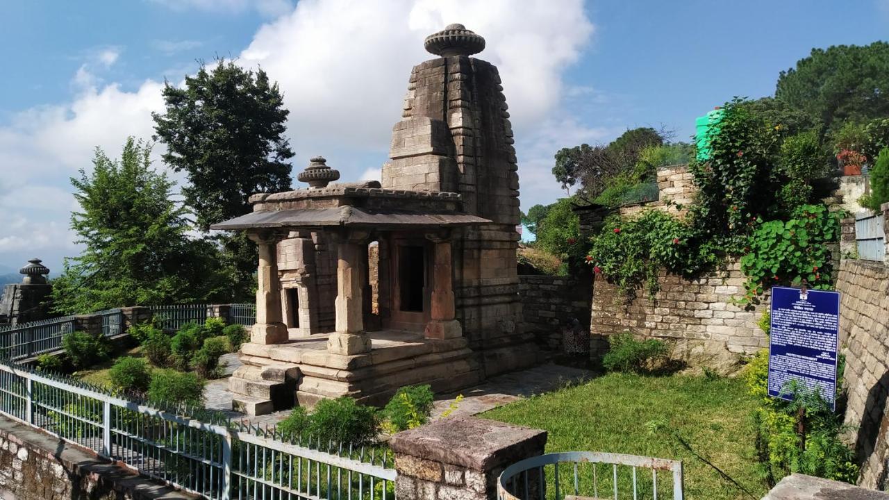 Village Farmstay- Babaji's Cave Homestay