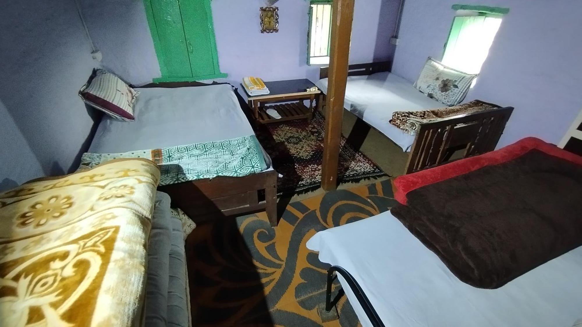 Homestay Village Farmstay- Babaji's Cave
